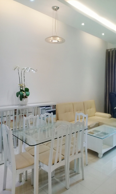 For rent apartment 2 bedrooms, close to Vincom Center