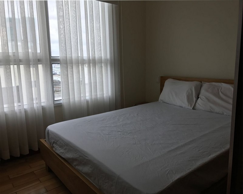 For rent Studio in The Manor, close to the city center
