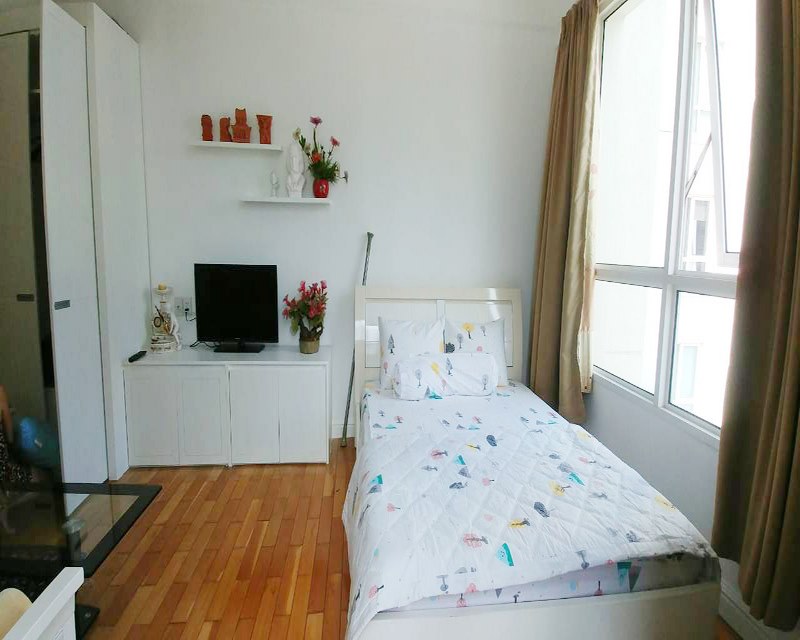 Studio apartment for rent quiet space, view river and city 
