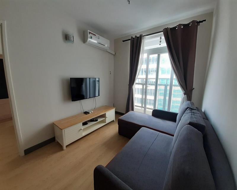 High-floor apartment in Riverside 90, Binh Thanh district for rent