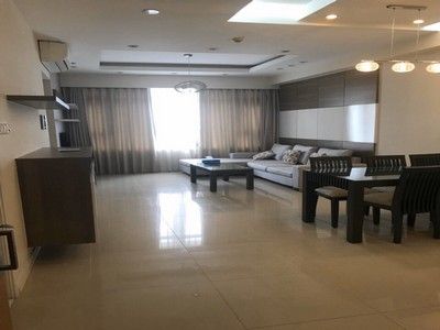 High-end apartment with charming view in Saigon Pearl for rent