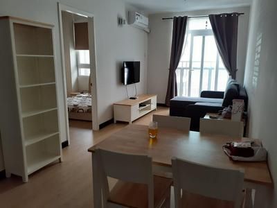 High-floor apartment in Riverside 90, Binh Thanh district for rent