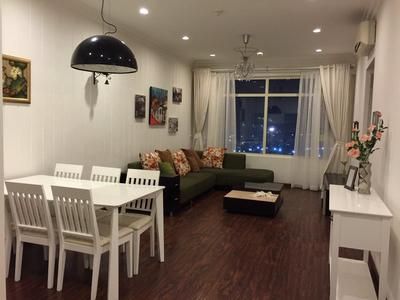 High-end apartment, type 2 bedrooms in Saigon Pearl for rent