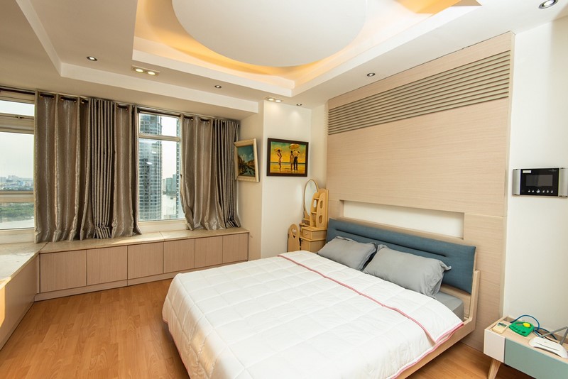 4 Bedrooms apartment for rent, full furniture in Saigon Pearl 