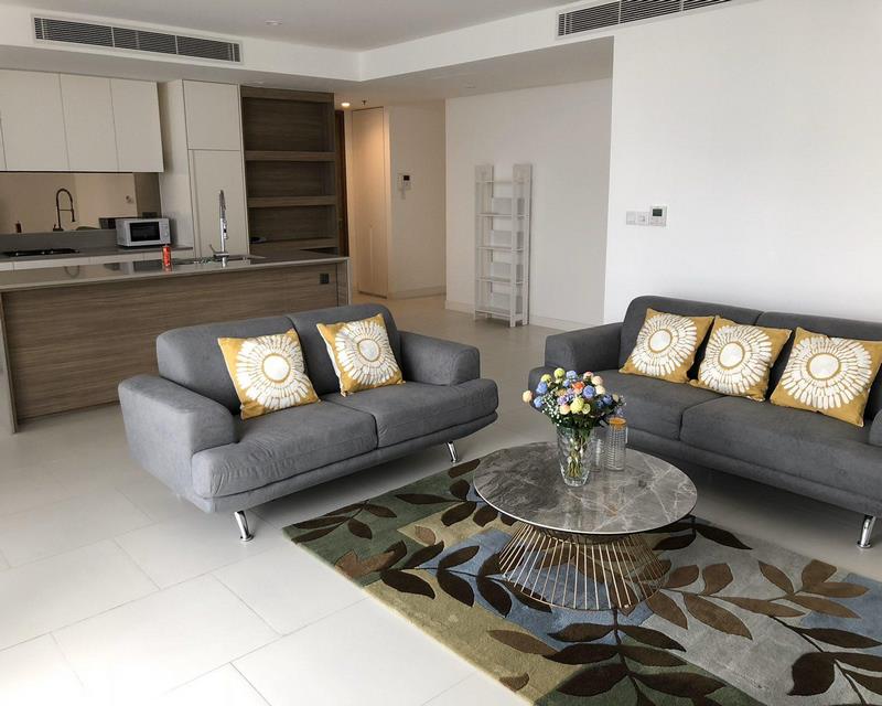 Luxurious 3-bedroom apartment, new tower in City Garden for rent
