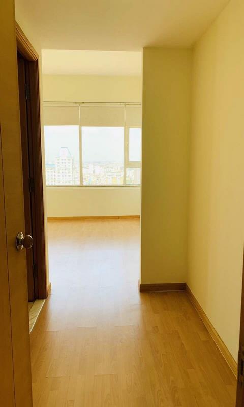 For rent apartment unfurniture, high floor in Binh Thanh district