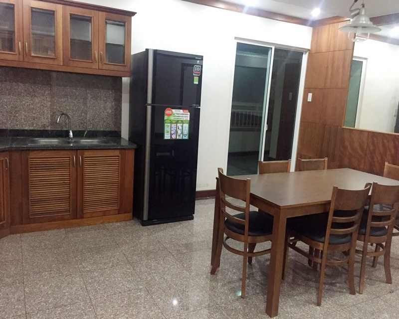 4 bedrooms apartment for rent good location, fully amenities