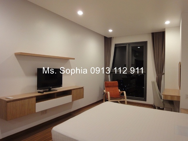 Luxurious apartment, 2 brs, convenient traffic at Binh Thanh district.