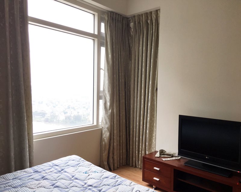 For rent high floor apartment in Binh Thanh district.