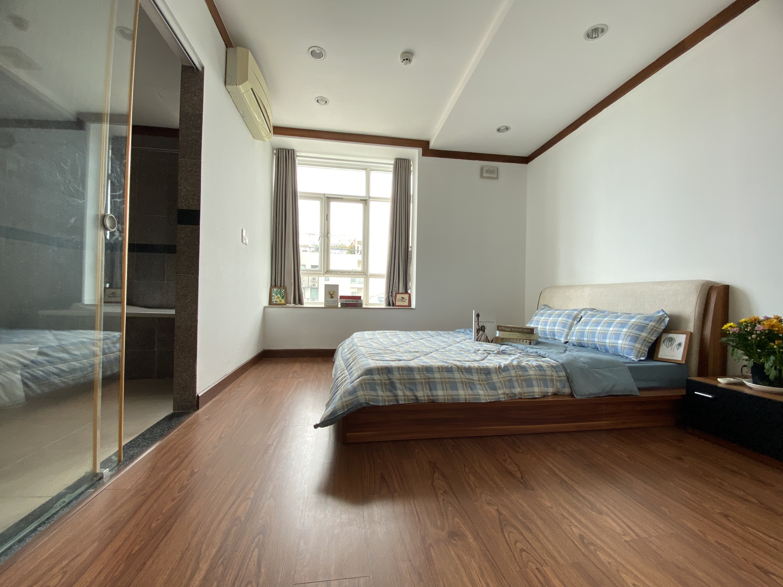 For rent apartment 4 bedrooms, Thao Dien area