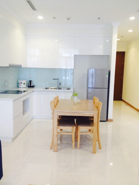 Apartment with nice view, 1 bedroom, big riverside park, close to Dist 1