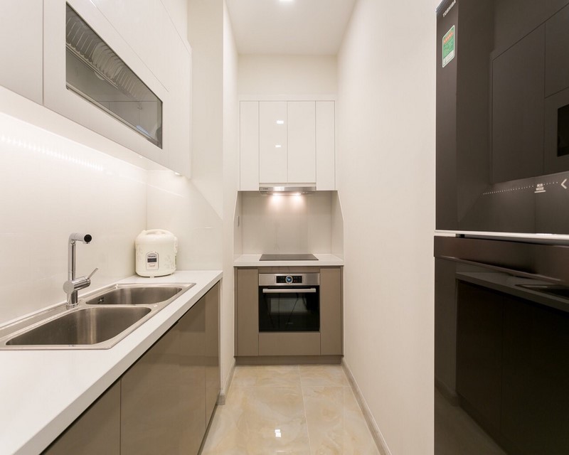 Luxury apartment in Vinhomes Golden River for rent