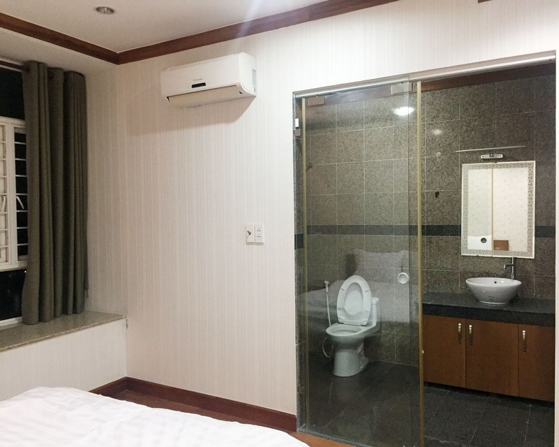 4 bedrooms apartment for rent good location, fully amenities