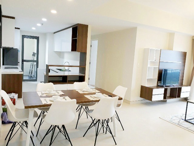 Apartment for rent high floor, river view, corner apartment