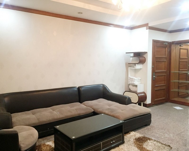4 bedrooms apartment for rent good location, fully amenities
