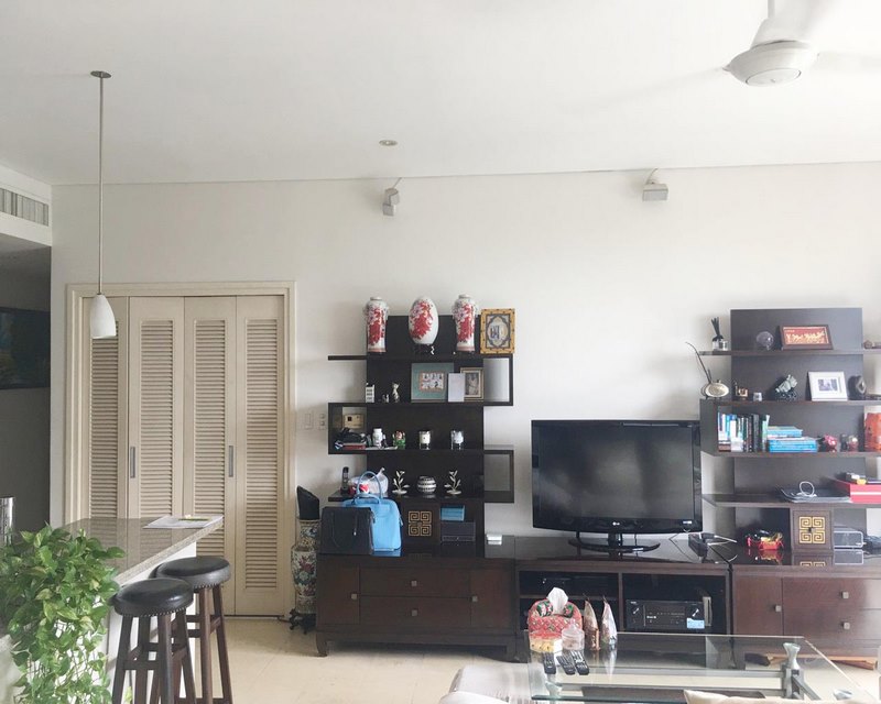 Apartment for rent on Nguyen Thi Minh Khai st, the center of dist 1