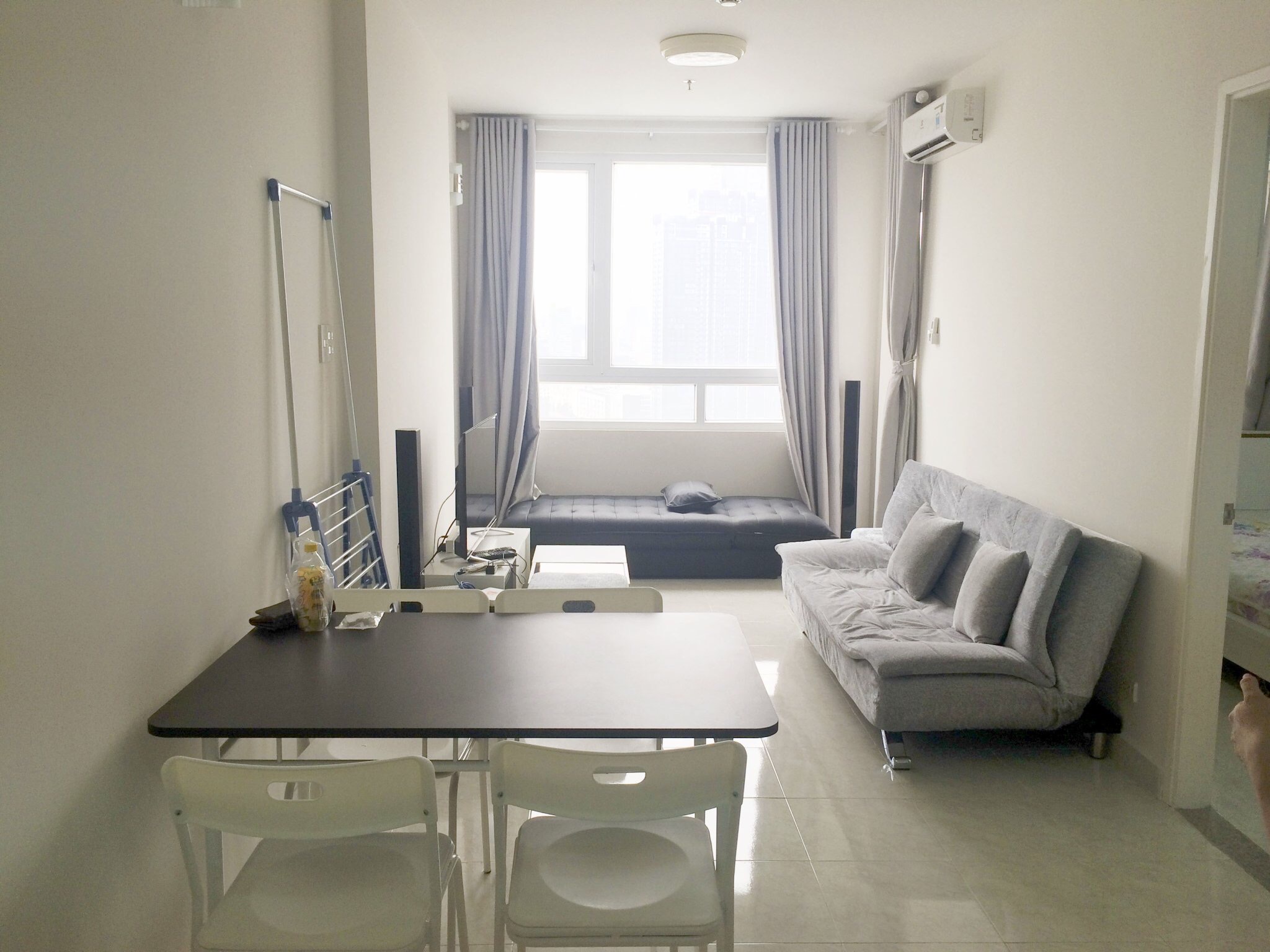 High floor apartment for rent 1 bedroom,close to District 1